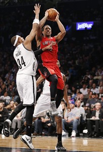 Toronto Raptors earn first road playoff win since 2001, beat Nets 87-79 | iNFOnews.ca