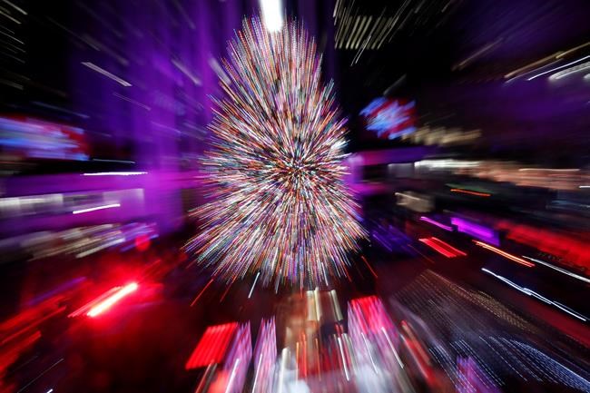 'Tis the season: Rockefeller Center Christmas tree lights up | iNFOnews.ca