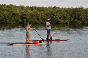 OUTDOORS 2014: No longer just for beach tourists, standup paddleboarding catching on all over | iNFOnews.ca CP28261511