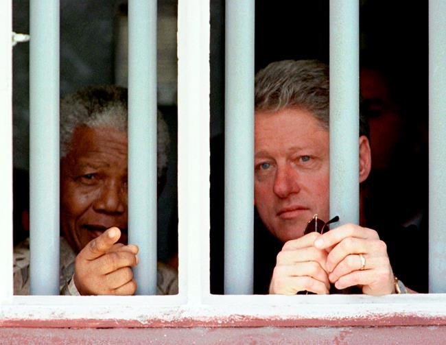 Mandela exhibit opens at Clinton Library in Little Rock | iNFOnews.ca Mandela exhibit opens at Clinton Library in Little Rock | iNFOnews.ca