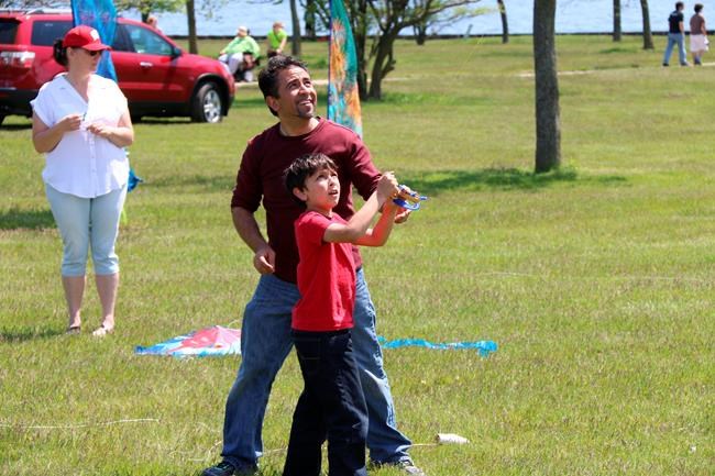 Kites: Age-old hobby gives new generation of fans a lift | iNFOnews.ca CP562209308