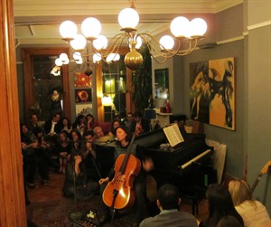 Living room shows can bring together performers, fans in an intimate space | iNFOnews.ca CP25270602