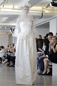Peter Copping's first bridal line for de la Renta seeks a balance between tradition and change | iNFOnews.ca