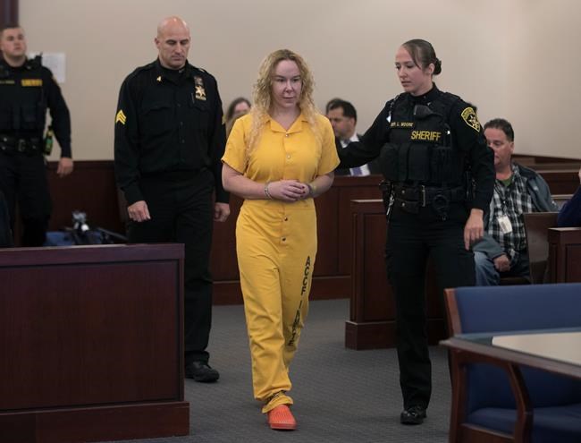 Woman arrested in twin's death off cliff fights extradition | iNFOnews.ca CP193143960