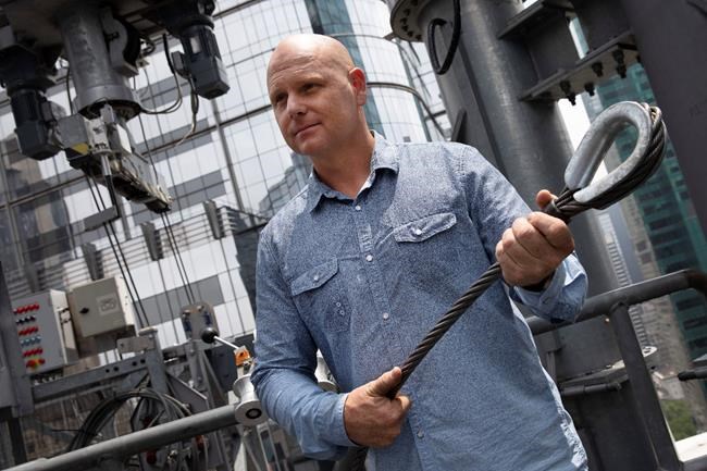 Nik Wallenda worries for his sister ahead of latest stunt | iNFOnews.ca Nik Wallenda worries for his sister ahead of latest stunt | iNFOnews.ca