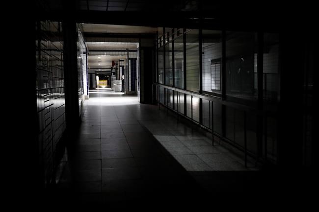 No lights, big city: Power outage KOs Broadway, Times Square | iNFOnews.ca