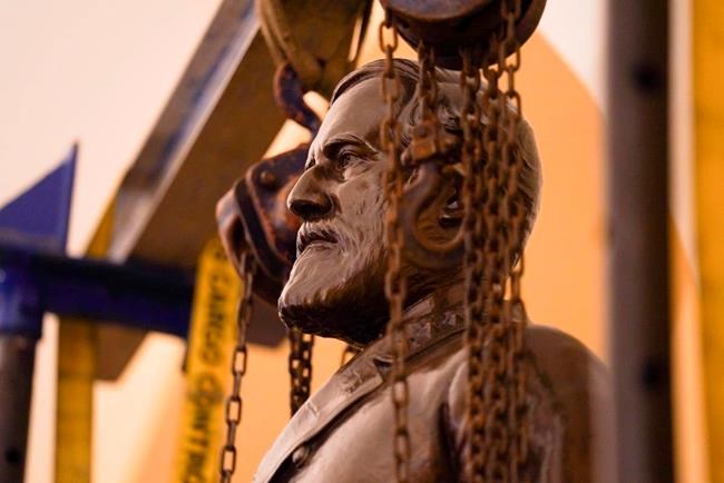 Virginia's Lee statue has been removed from the US Capitol | iNFOnews.ca
