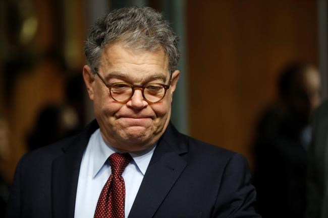 Report: 2 women claim Franken touched them inappropriately | iNFOnews.ca