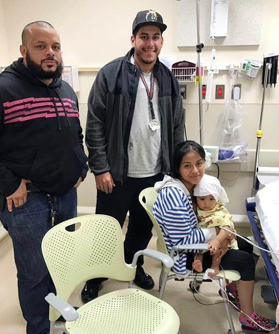 New York City officer does CPR, saves unresponsive baby | iNFOnews.ca New York City officer does CPR, saves unresponsive baby | iNFOnews.ca