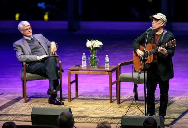 Paul Simon talks, performs at daughter's college alma mater | iNFOnews.ca