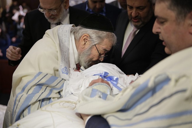 NYC ends consent requirement for ultra-Orthodox Jewish circumcision suction ritual | iNFOnews.ca CP34503928