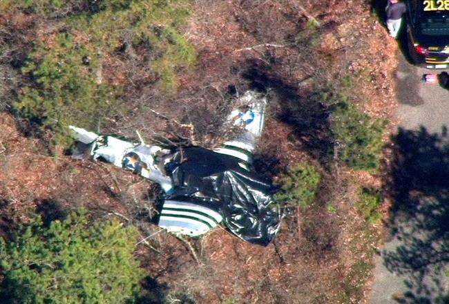 NTSB investigates NY vintage plane crash that killed 2 | iNFOnews.ca