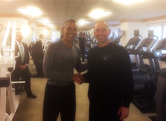 Can you spot me, Mr President? Red Sox manager meets Barack Obama at hotel gym during workout | iNFOnews.ca CP34765020