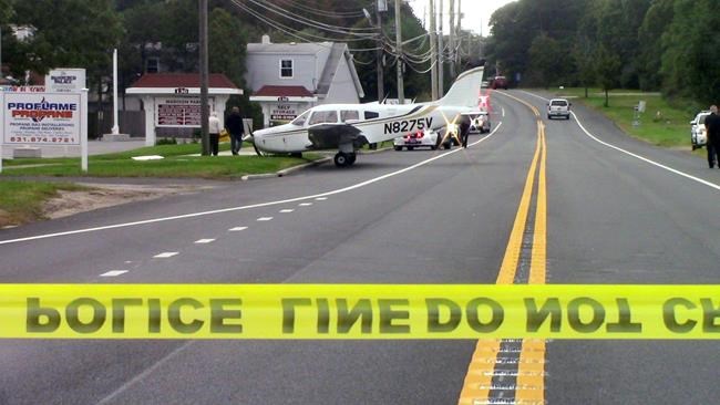 Small plane rolls off runway and onto NY road; no injuries | iNFOnews.ca Small plane rolls off runway and onto NY road; no injuries | iNFOnews.ca