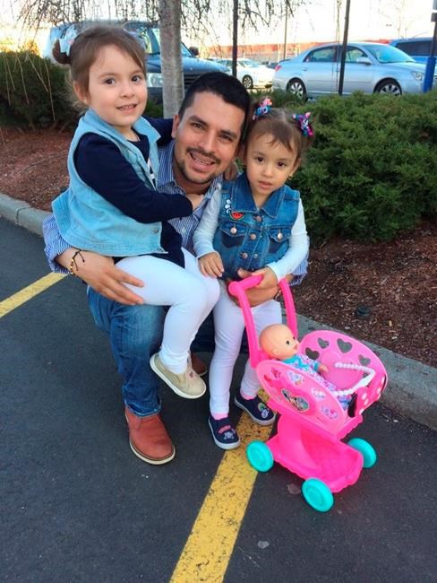 Military base calls immigration agents on pizza delivery man | iNFOnews.ca