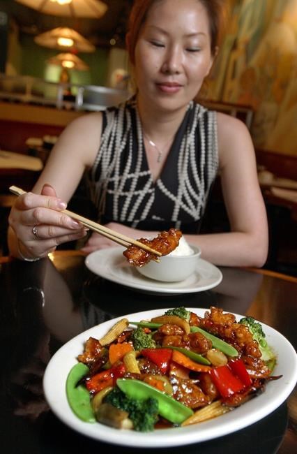 Chef credited with inventing General Tso's Chicken has died | iNFOnews.ca