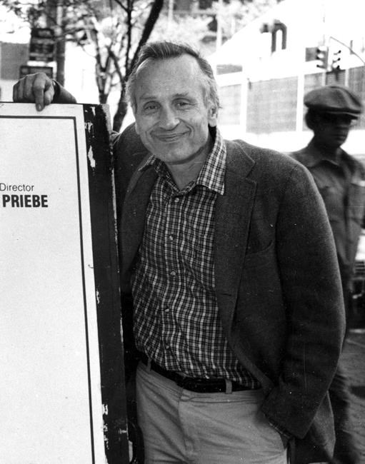 Playwright A.R. Gurney, author of almost 50 plays, dies | iNFOnews.ca Playwright A.R. Gurney, author of almost 50 plays, dies | iNFOnews.ca