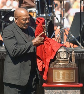 Hall of Famer Jim Brown sues in New York over 1964 title ring; auction underway | iNFOnews.ca Hall of Famer Jim Brown sues in New York over 1964 title ring; auction underway | iNFOnews.ca