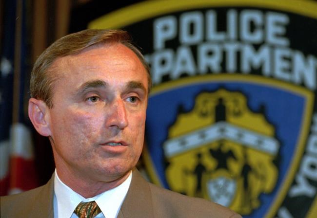 The Latest: Officers applaud NYPD's Bratton as he moves on | iNFOnews.ca