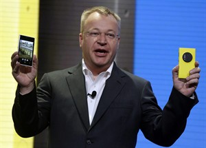 Nokia unveils Lumia 1020 phone with powerful camera in hopes of recapturing market share | iNFOnews.ca CP24169689