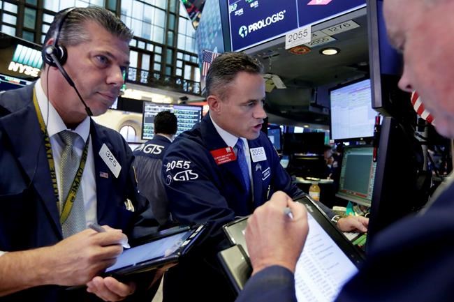 Retail gains and bank losses leave US stocks little changed | iNFOnews.ca