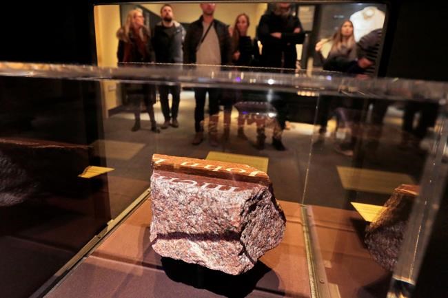 The Latest: Moment of silence marks WTC bombing anniversary | iNFOnews.ca CP2136079046