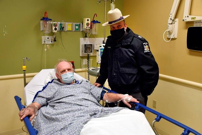 Motorist rescued after 10 hours in car buried by snow plow | iNFOnews.ca