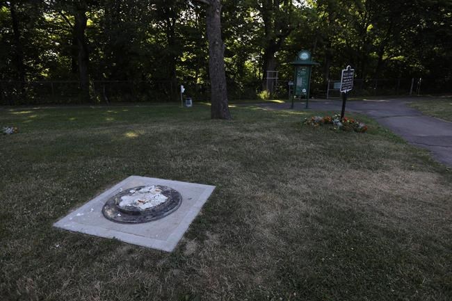 Frederick Douglass statue vandalized in Rochester park | iNFOnews.ca