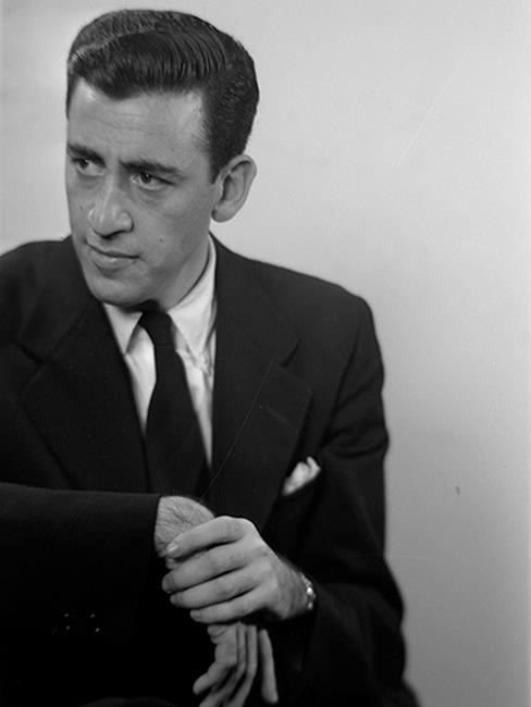 Unseen J.D. Salinger photos shot for 'Catcher' on display | iNFOnews.ca Unseen J.D. Salinger photos shot for 'Catcher' on display | iNFOnews.ca