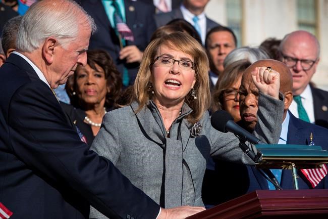 New photos, video of 2011 Giffords shooting released by FBI | iNFOnews.ca CP803981760