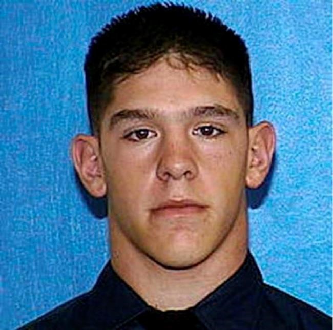 Milwaukee officer killed serving warrant; suspect arrested | iNFOnews.ca