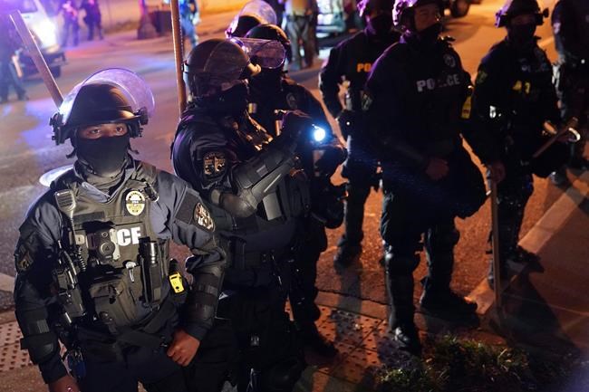 Kentucky Senate votes to make it a crime to taunt police | iNFOnews.ca CP1854385008