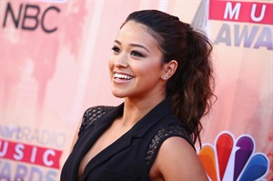 Peabodys honour 'Jane the Virgin' with its 'incandescent' star; 'feisty' John Oliver a winner | iNFOnews.ca CP32736499