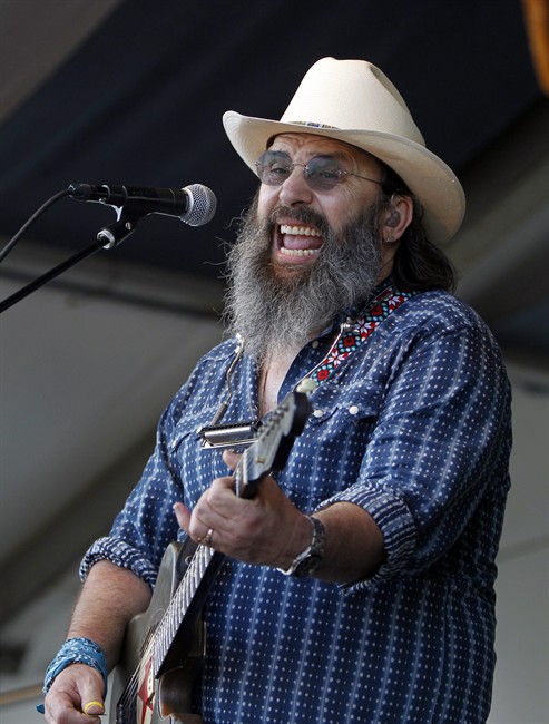 Remove Confederate emblem from Mississippi flag, country rocker Steve Earle says in new song | iNFOnews.ca