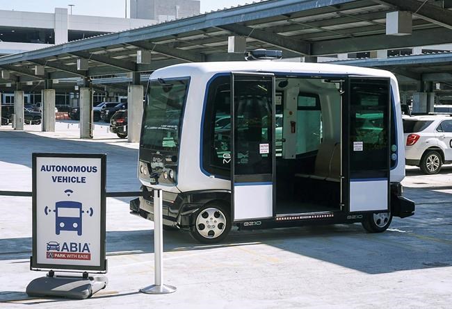 Texas airport tests driverless electric passenger shuttle | iNFOnews.ca