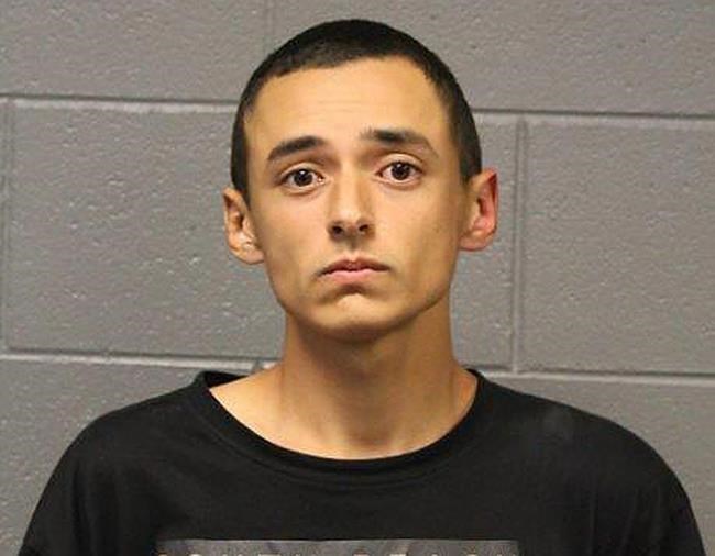 Man wearing body armour with loaded gun arrested in Chicago | iNFOnews.ca Man wearing body armour with loaded gun arrested in Chicago | iNFOnews.ca
