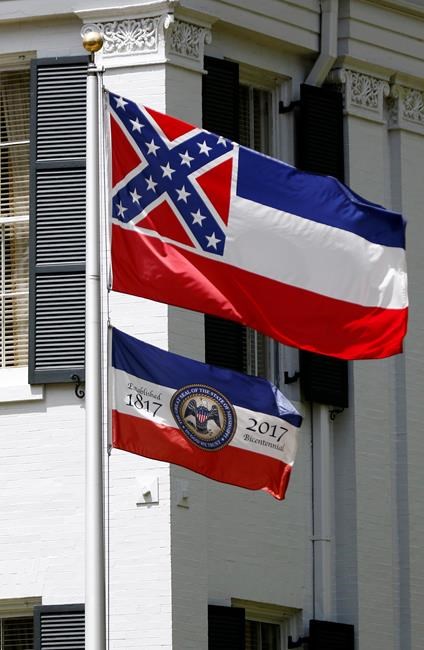 Confederate-themed flag rises again in 1 Mississippi city | iNFOnews.ca