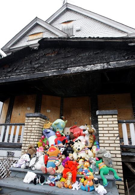 Ohio man convicted in fire that killed 9 wants case tossed | iNFOnews.ca