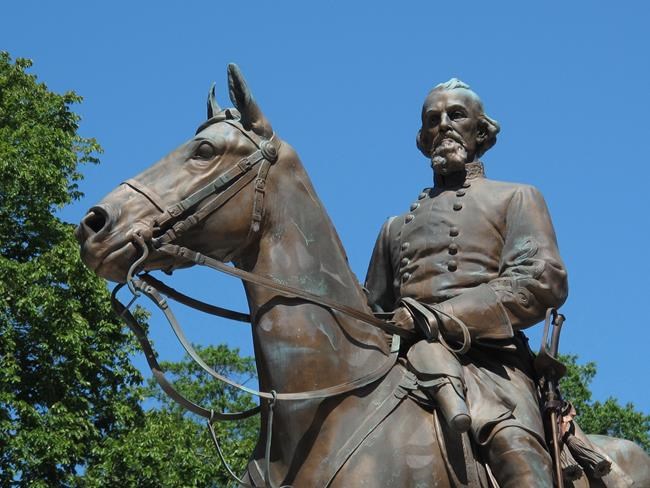 Confederate statues removed after Memphis sells public parks | iNFOnews.ca Confederate statues removed after Memphis sells public parks | iNFOnews.ca