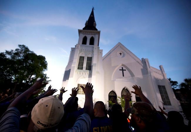 Dylann Roof's jurors worship at church where he massacred 9 | iNFOnews.ca