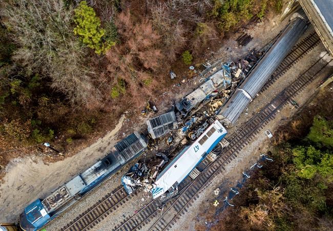 Investigators grill train company about deadly crash in SC | iNFOnews.ca