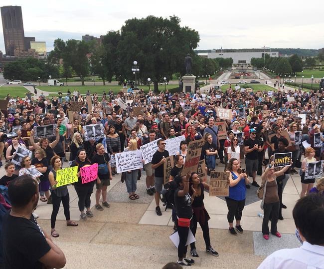 Judge in Minnesota police shooting offers jurors support | iNFOnews.ca