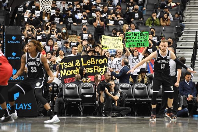 Fans support Hong Kong, Tibet at Nets' 1st game since China | iNFOnews.ca Fans support Hong Kong, Tibet at Nets' 1st game since China | iNFOnews.ca