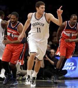 Nets leading scorer Brook Lopez out again with broken right foot | iNFOnews.ca Nets leading scorer Brook Lopez out again with broken right foot | iNFOnews.ca