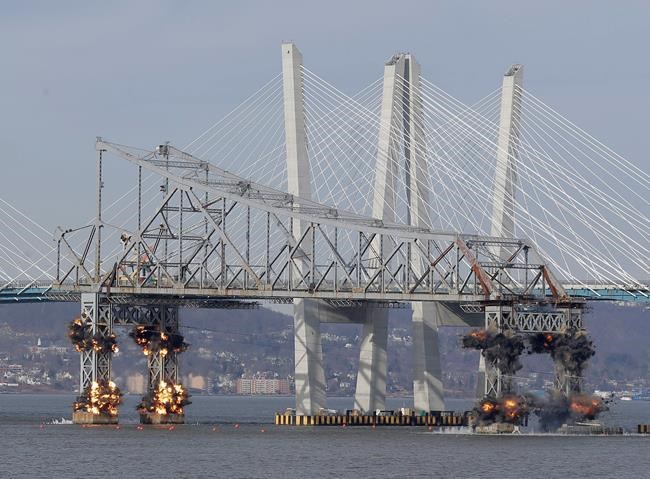 Chunk of Tappan Zee Bridge is demolished with explosives | iNFOnews.ca