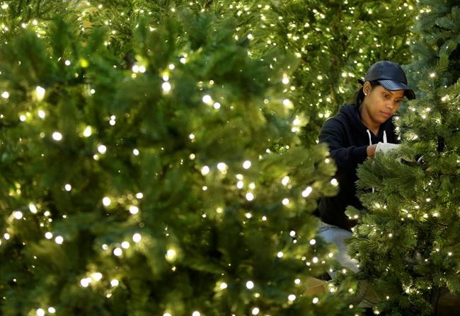 Holiday display company: Next best thing to Santa's workshop | iNFOnews.ca