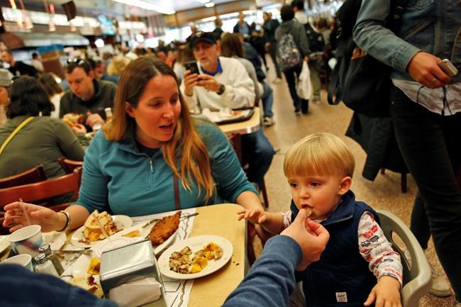 Katz's Deli to offer a taste of a its famous menu - by mail | iNFOnews.ca