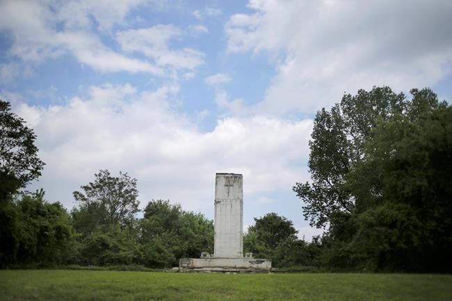 A rare look at NYC's potter's field, home to 1 million dead | iNFOnews.ca