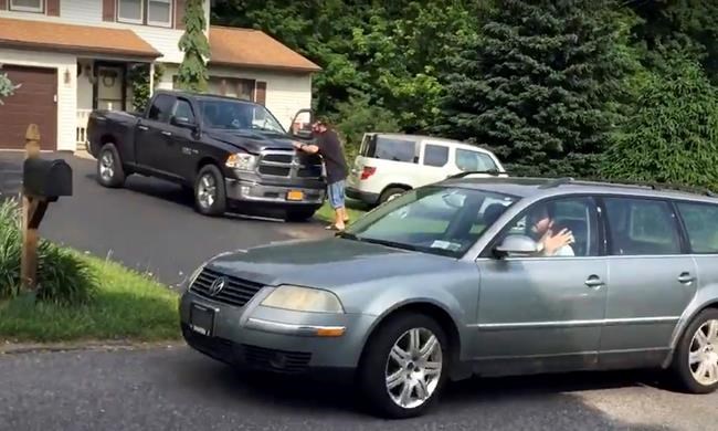 30-year-old leaves parents' home with help from Alex Jones | iNFOnews.ca 30-year-old leaves parents' home with help from Alex Jones | iNFOnews.ca