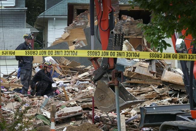 Officials: Mom dies in house collapse, shields teen daughter | iNFOnews.ca Officials: Mom dies in house collapse, shields teen daughter | iNFOnews.ca